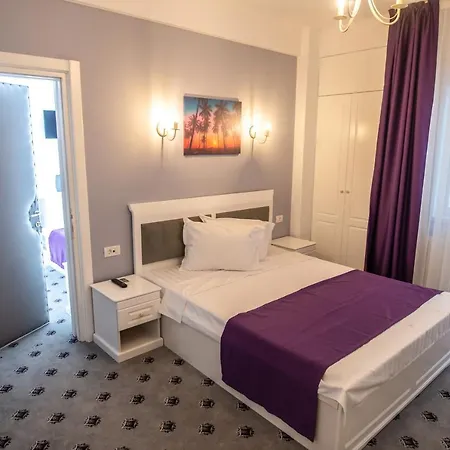 Tadora Hotel 3*